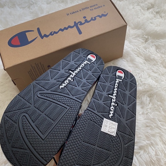 NWT Champion Men’s Slide | size 9 - Picture 5 of 6
